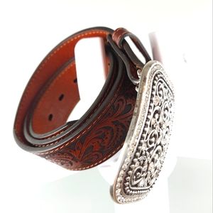 Women's Size Small Ariat Leather Rhinestone Belt Cognac Brown and Black